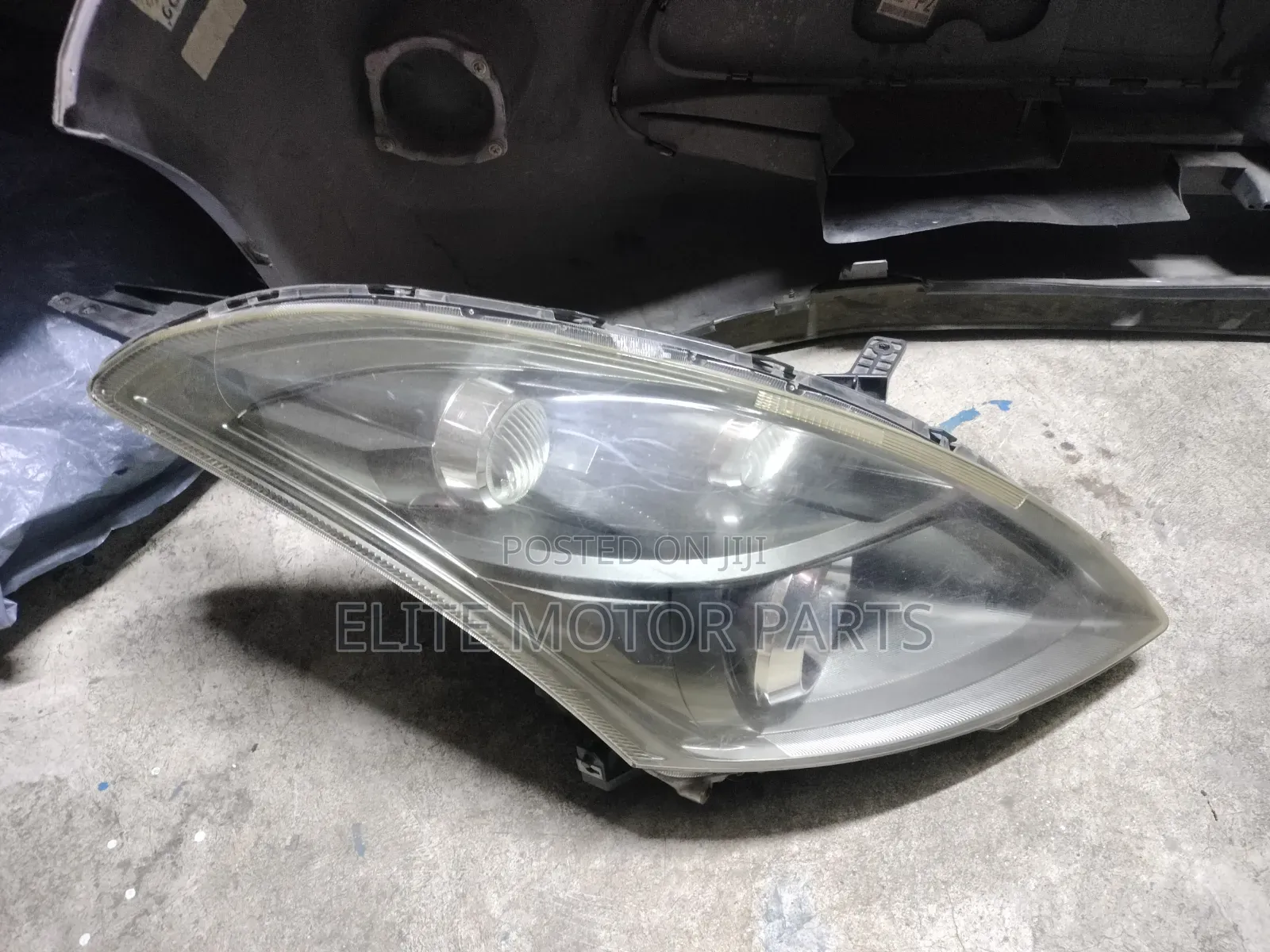 Suzuki Swift 2015/16 Black Xenon Headlight