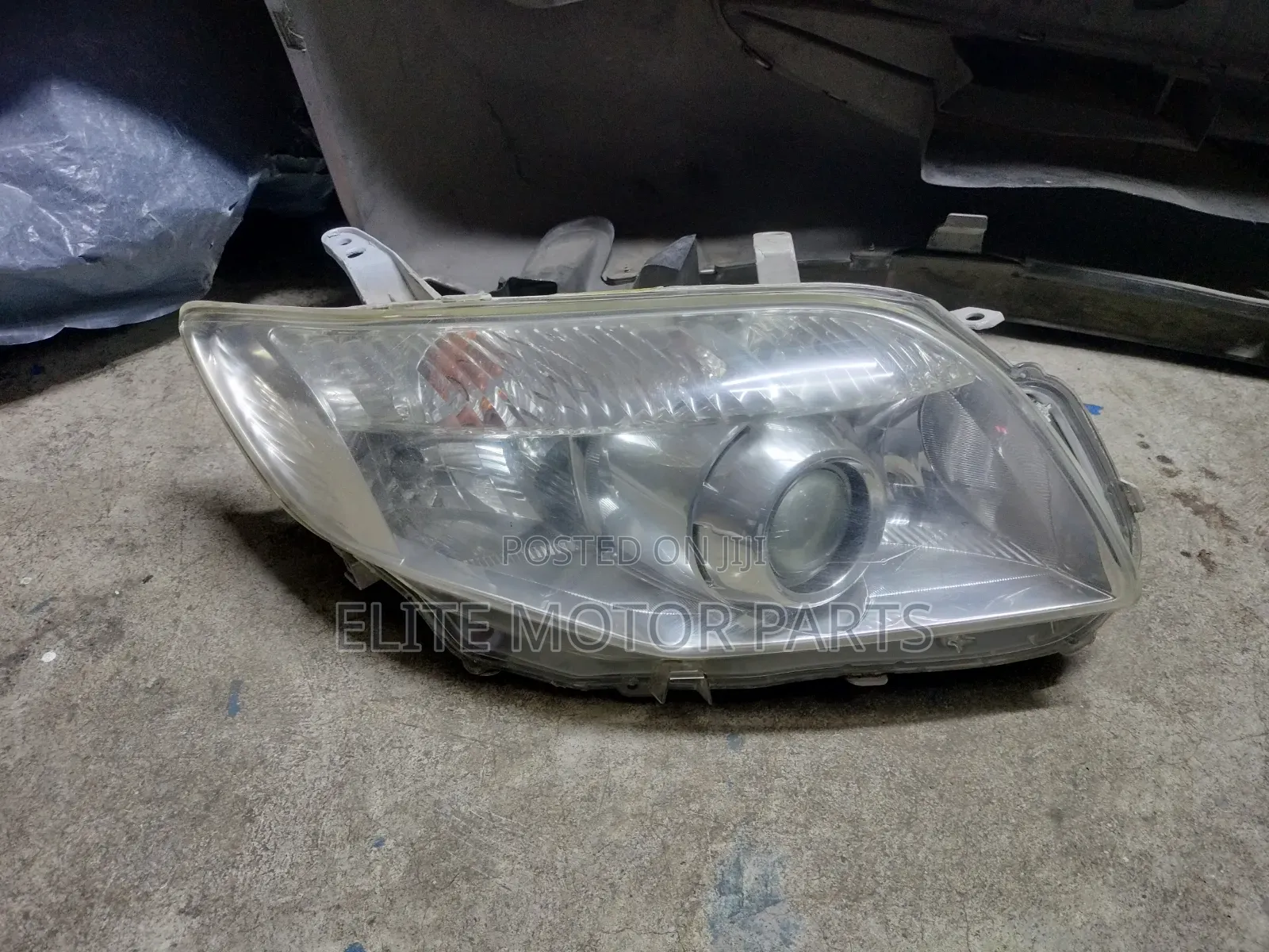 Toyota Fielder 2007/008 Xenon Headlight