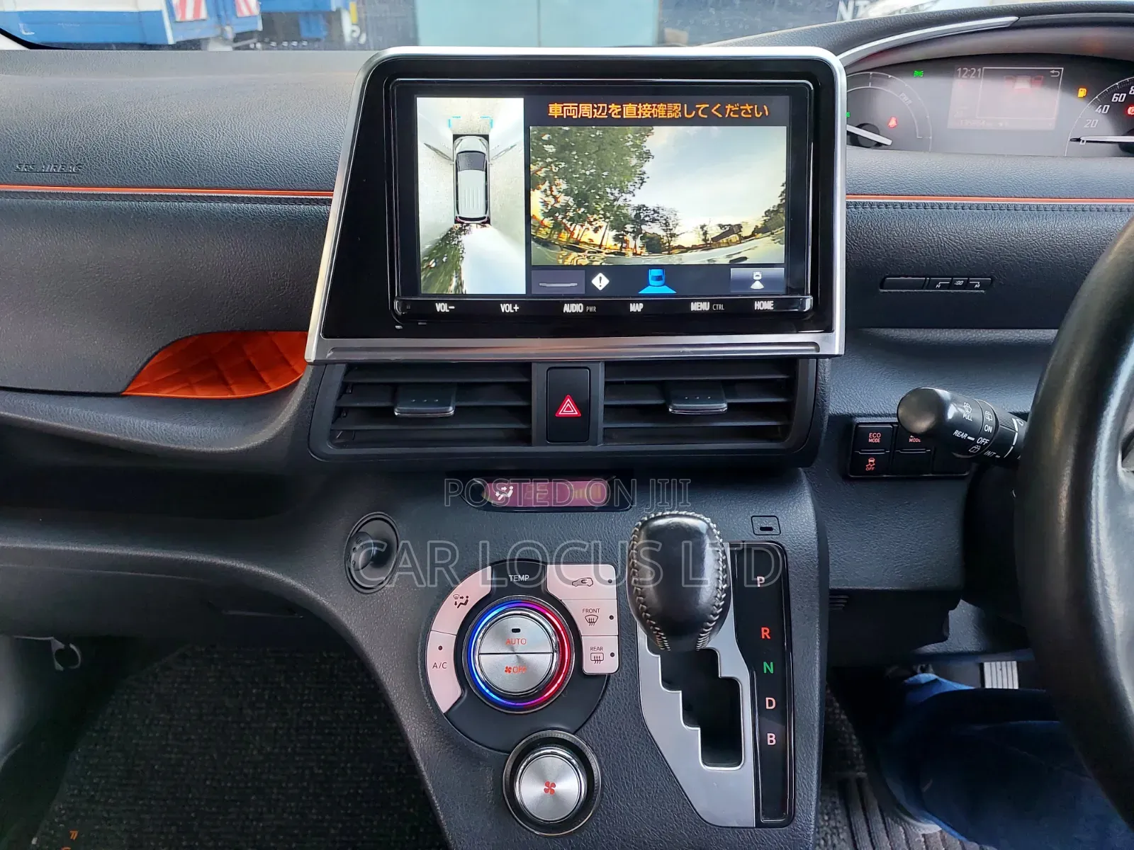 Toyota Sienta 2018 Silver