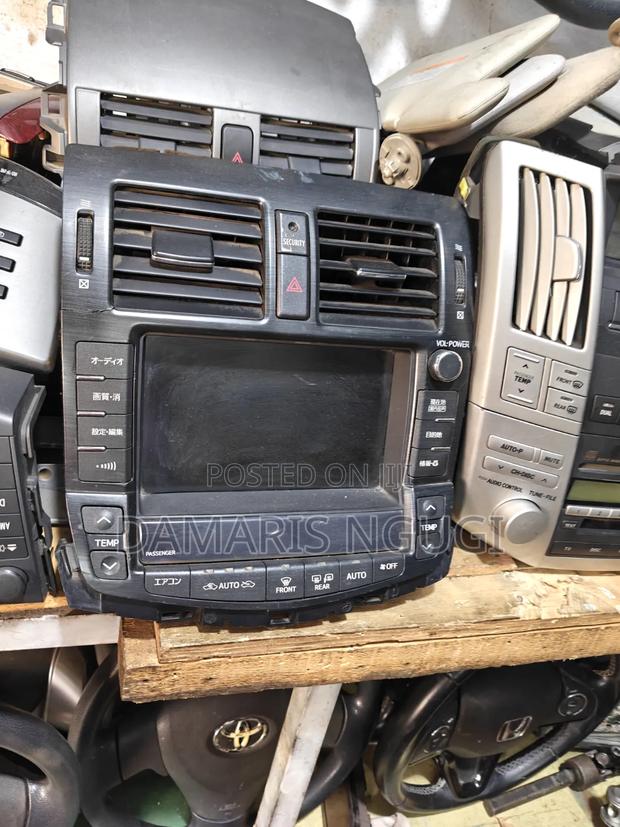 Crown Ac Control/Redio - main view