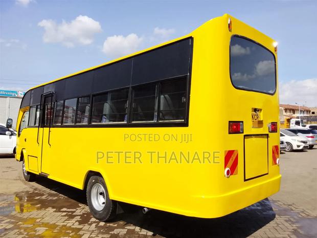 Isuzu NQR 2018 Yellow - thumbnail 10