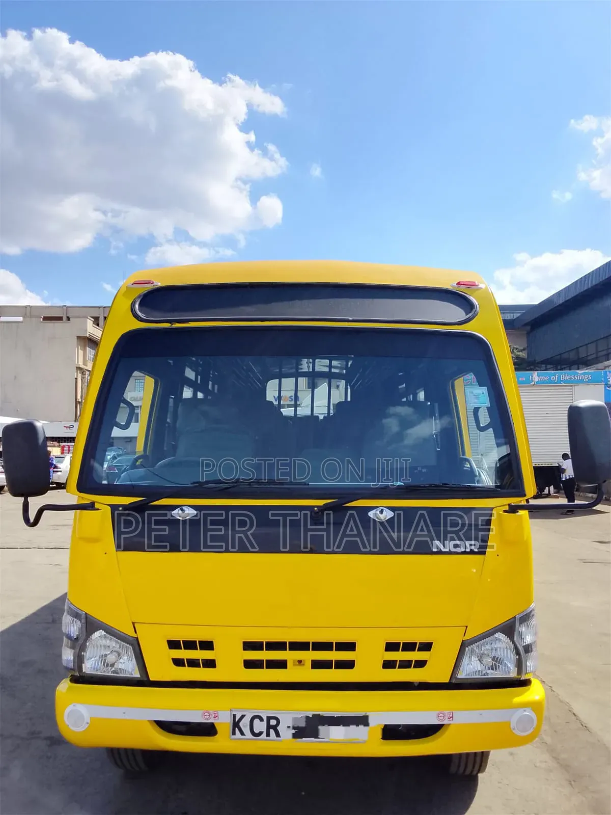 Isuzu NQR 2018 Yellow