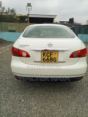 Nissan Bluebird 2008 White