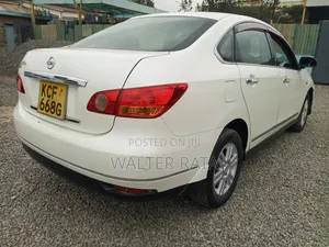 Nissan Bluebird 2008 White