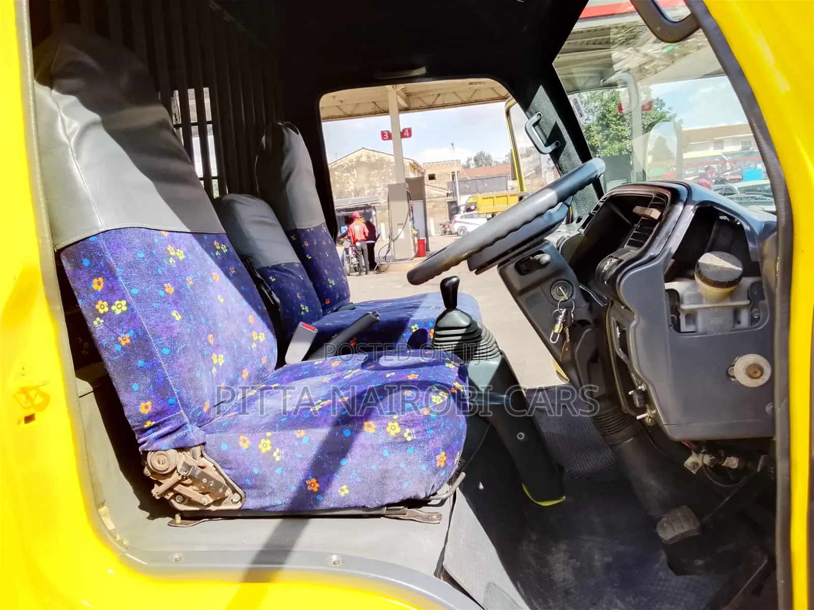 Isuzu NQR 2018 Yellow