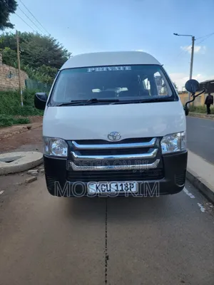 Toyota HiAce 2011 White