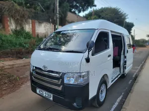 Toyota HiAce 2011 White