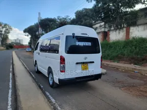Toyota HiAce 2011 White