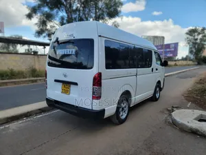 Toyota HiAce 2011 White