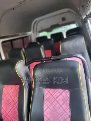 Toyota HiAce 2011 White