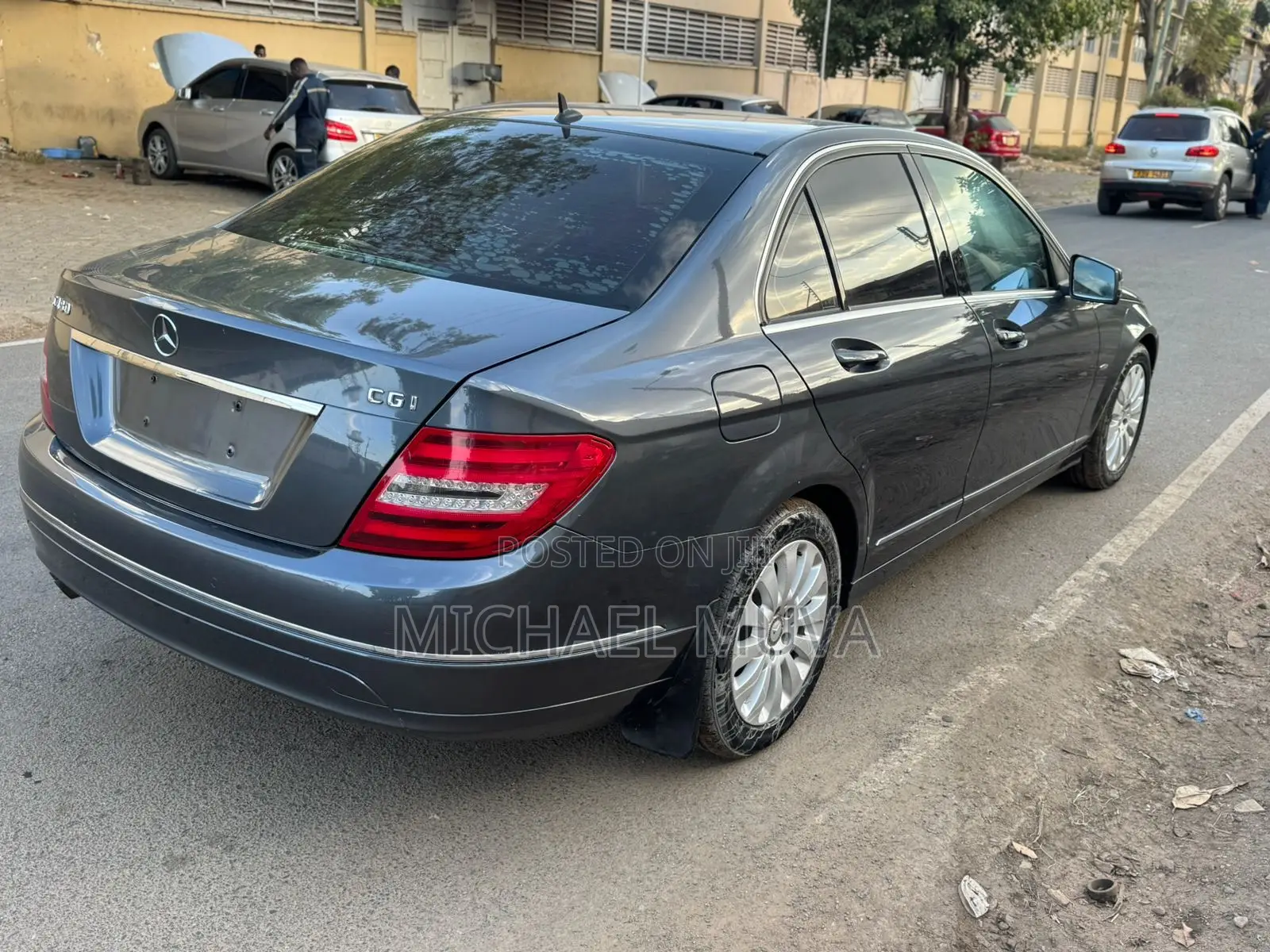 Mercedes-Benz C200 2011 Gray