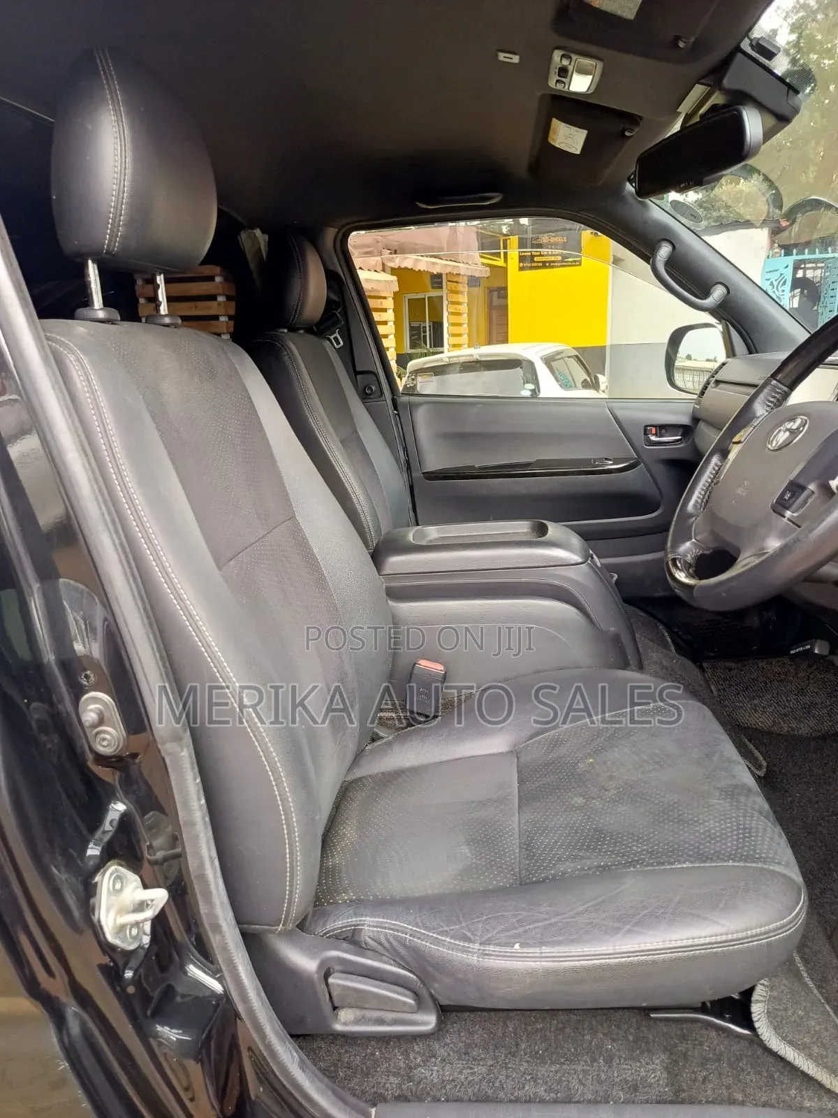 Toyota HiAce 2019 Black