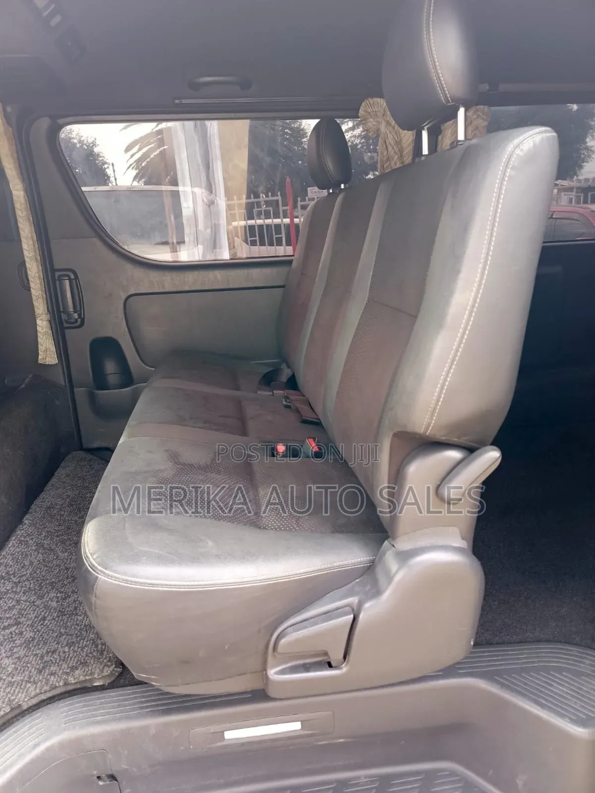 Toyota HiAce 2019 Black
