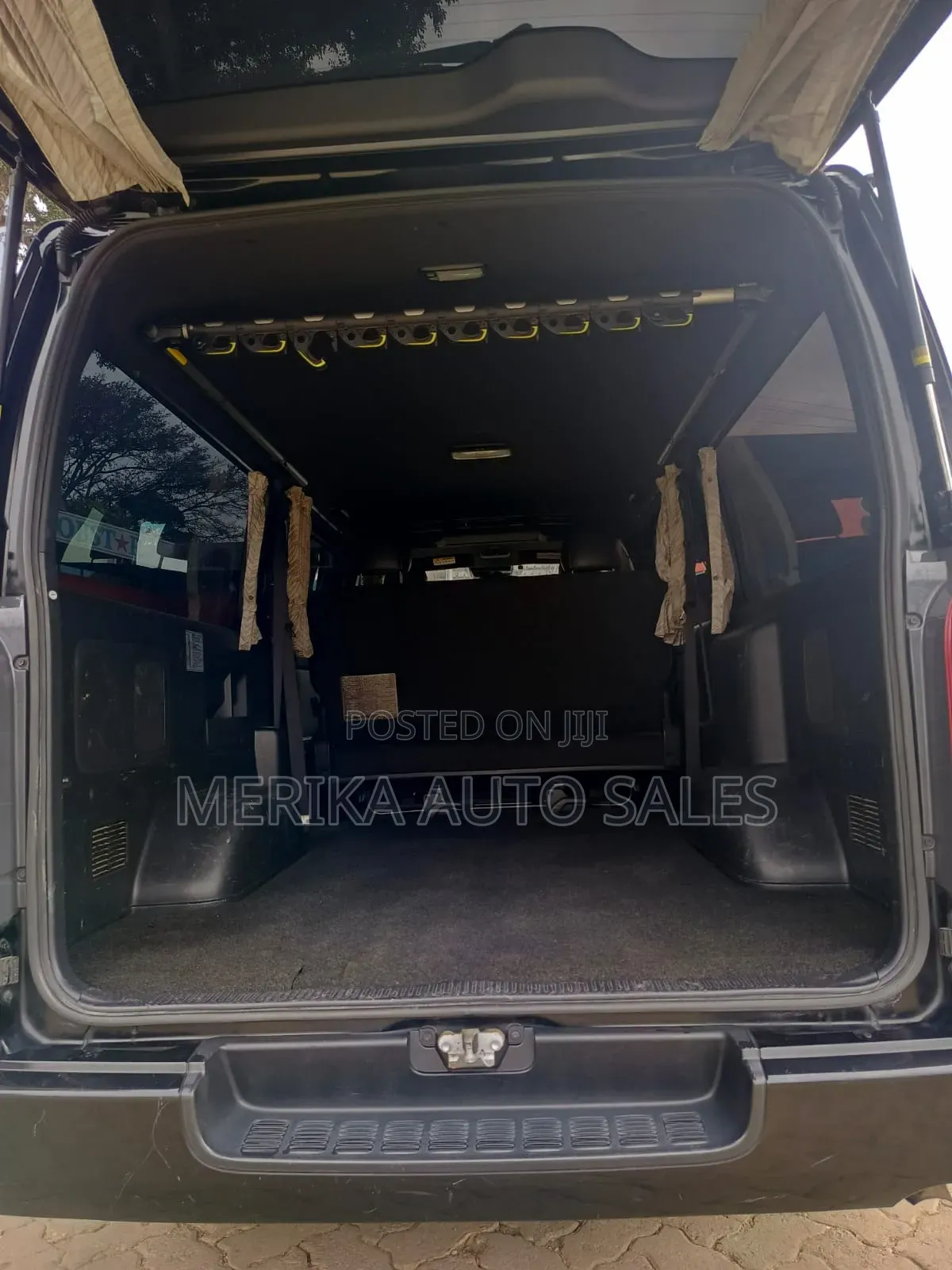 Toyota HiAce 2019 Black
