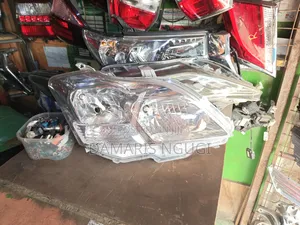 Premio 260 Headlight Non Xenon