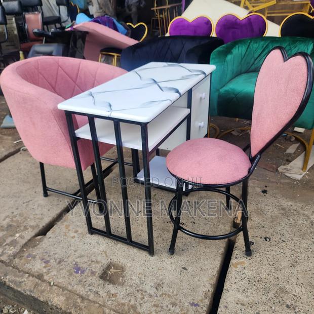 Manicure and Chairs Set Black Flame