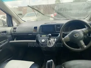 Toyota Wish 2008 Silver