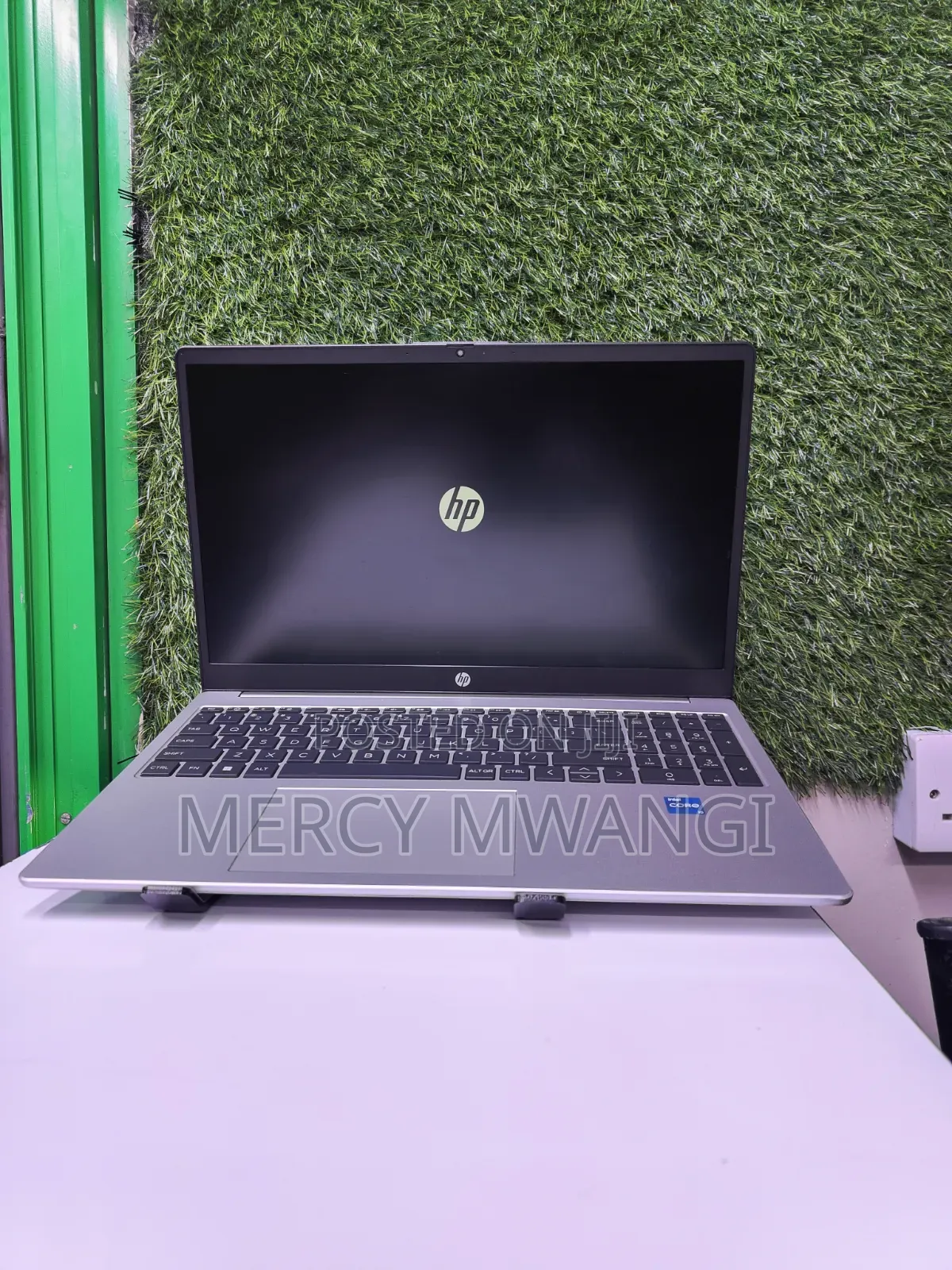 Laptop HP 240 G9 8GB Intel Core i7 SSD 256GB