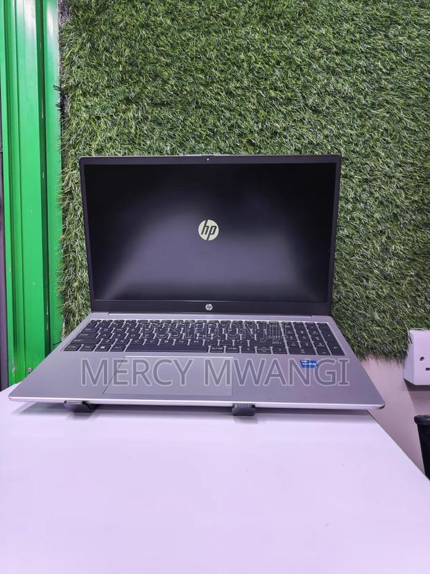 Laptop HP 240 G9 8GB Intel Core i7 SSD 256GB
