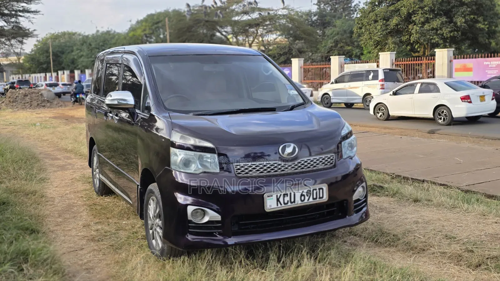 Toyota Voxy 2012 Maroon