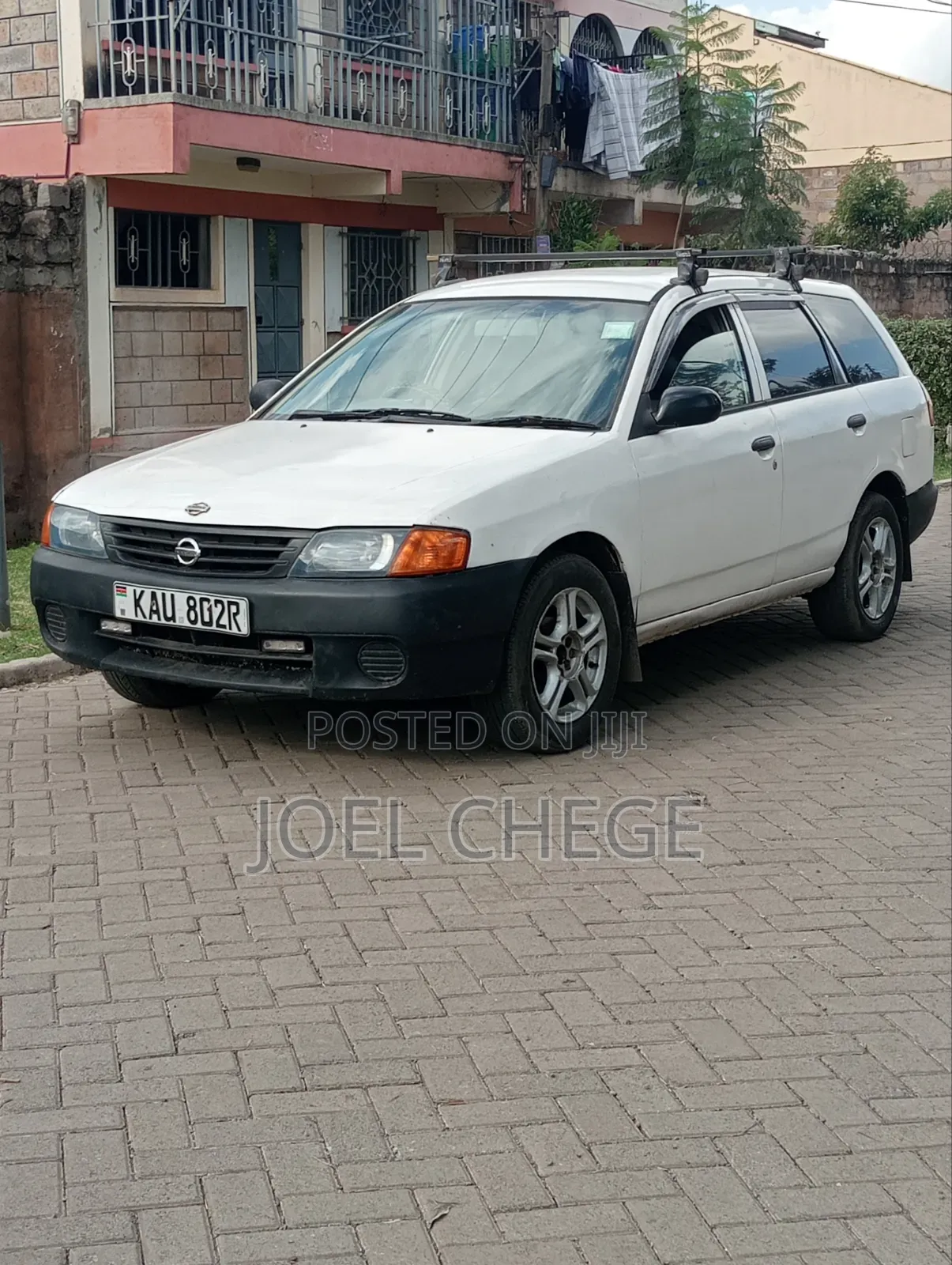 Nissan Advan 2001 White