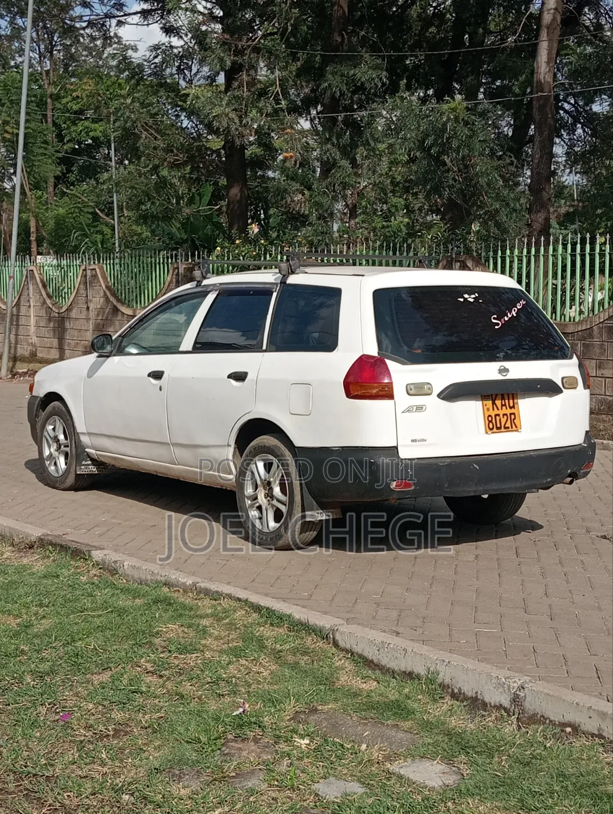 Nissan Advan 2001 White