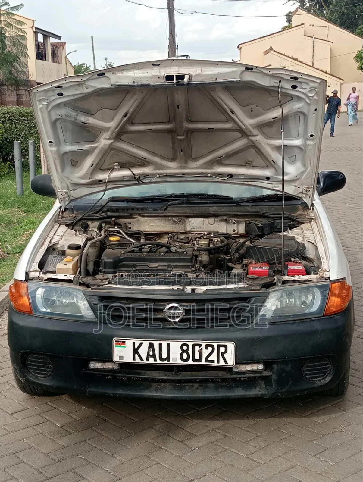 Nissan Advan 2001 White