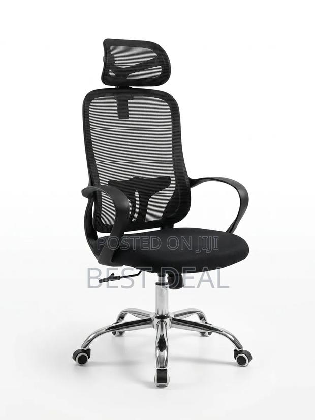 Office Chair: Headrest Swivel With Highback