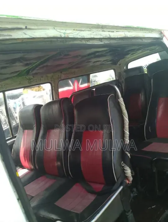Toyota HiAce 2007 White
