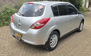 Nissan Tiida 2012 Silver