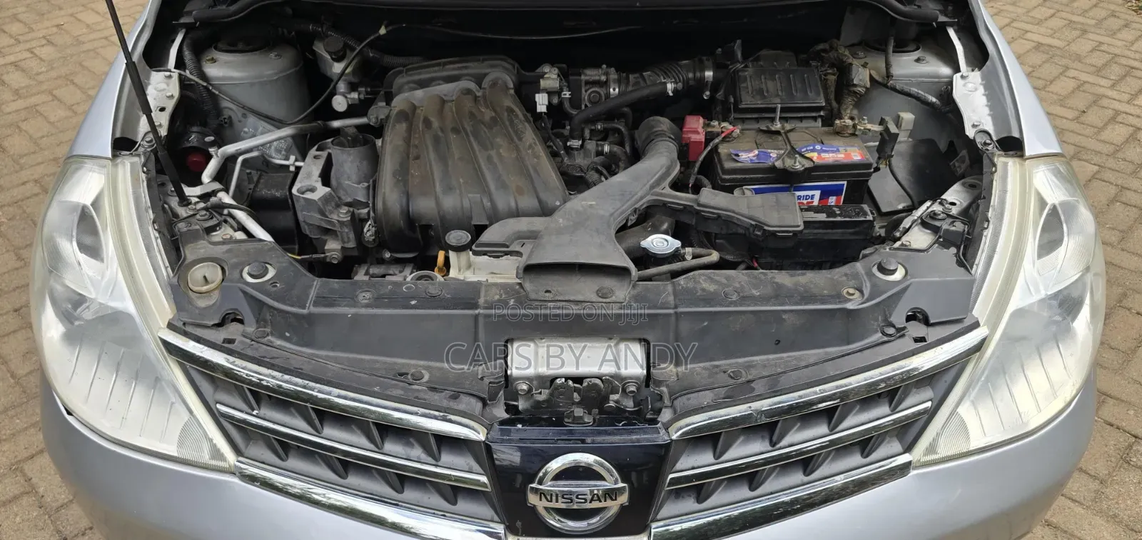 Nissan Tiida 2012 Silver