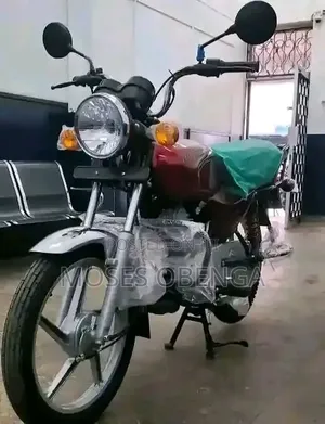 New Bajaj Boxer 100 2026 Red