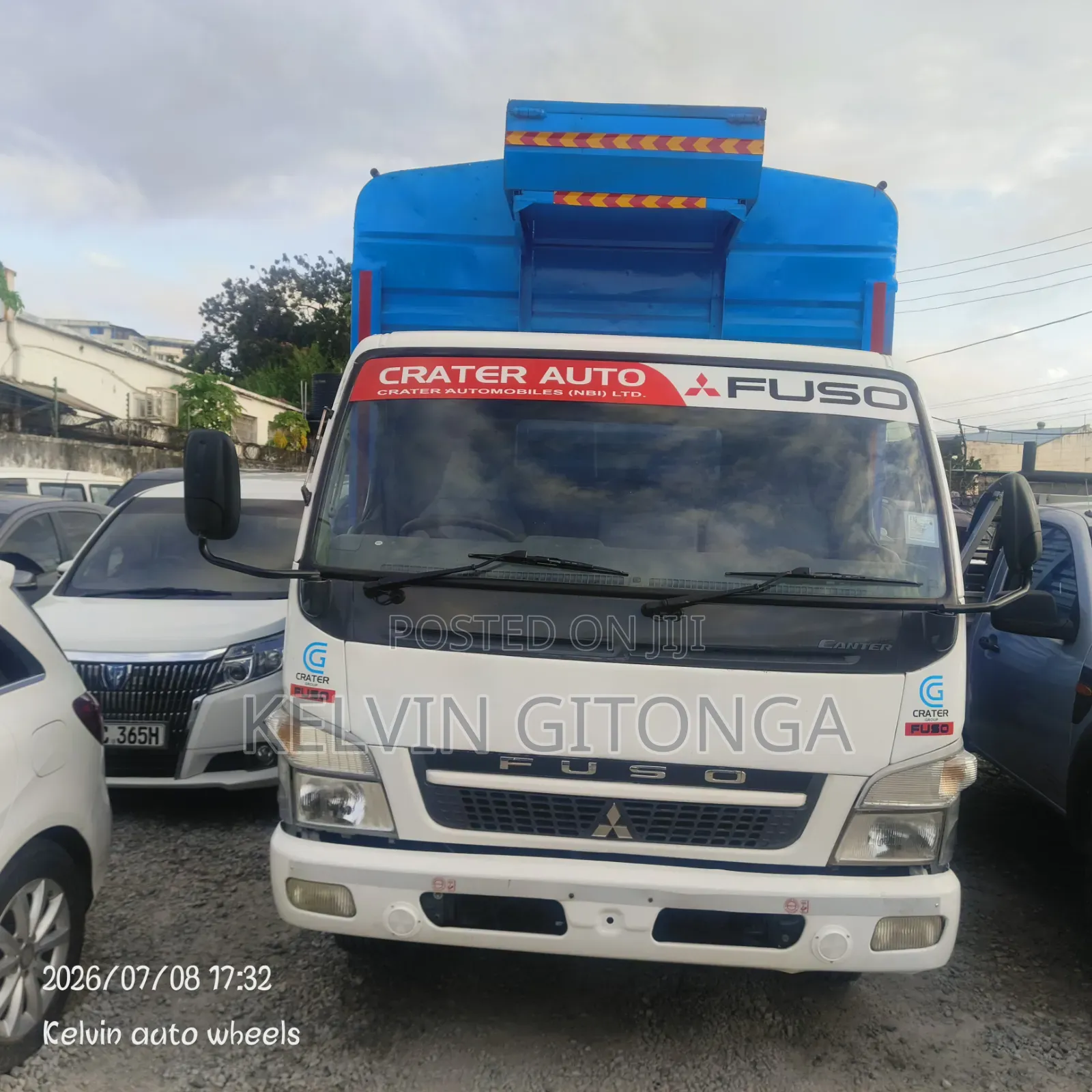 Mitsubishi Fuso Canter 2016 Blue
