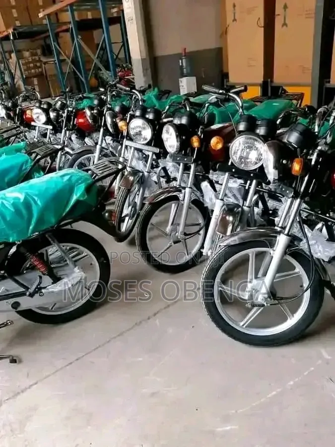 New Bajaj Boxer 100 2026 Red