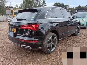 Audi Q5 2018 Black