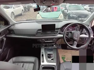 Audi Q5 2018 Black