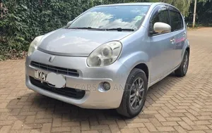 Toyota Passo 2012 Silver