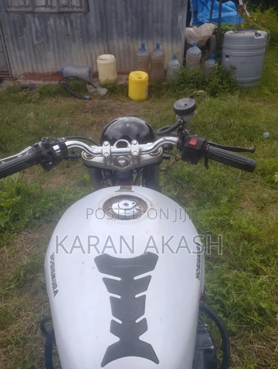 Suzuki 2000 White