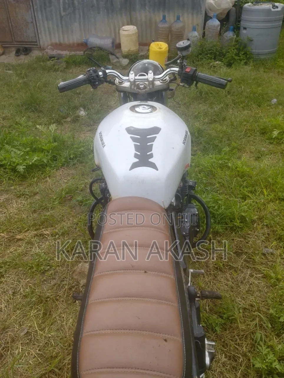 Suzuki 2000 White