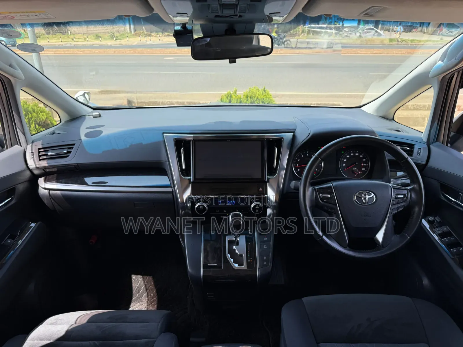Toyota Vellfire 2019 White