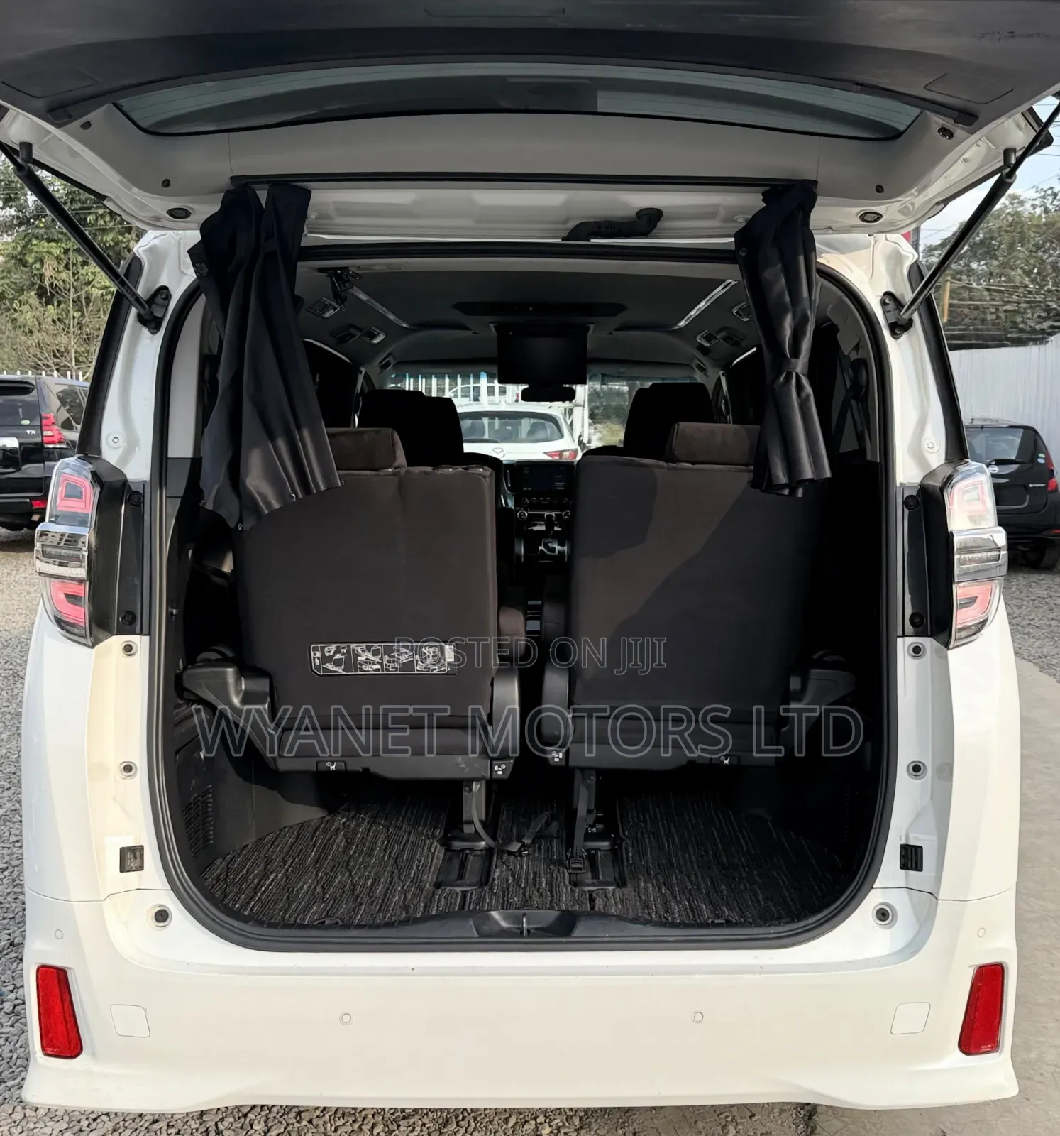 Toyota Vellfire 2019 White