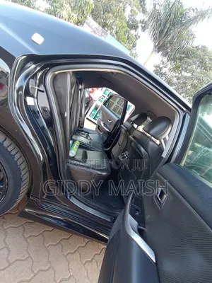 Toyota Crown 2012 Black