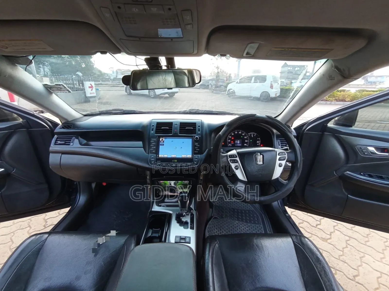 Toyota Crown 2012 Black