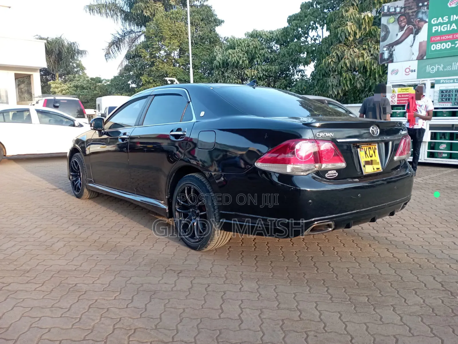 Toyota Crown 2012 Black