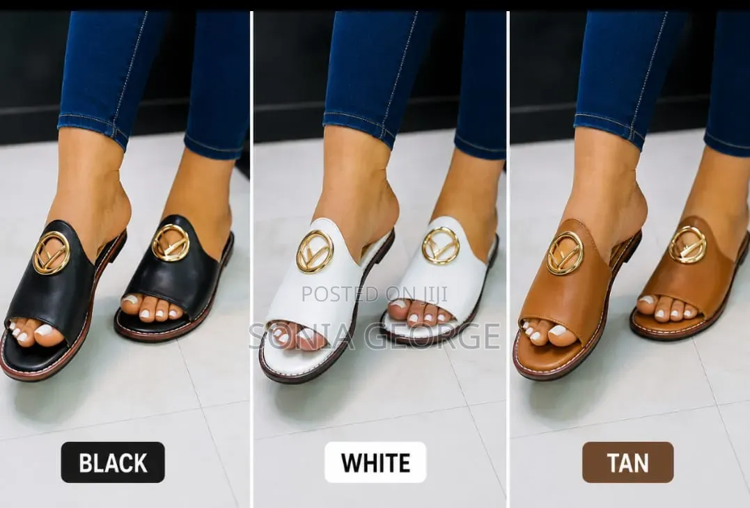 Ladies Leather Flat Shoes