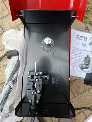 Brand New Sealey Gasless Mig Welder 100a