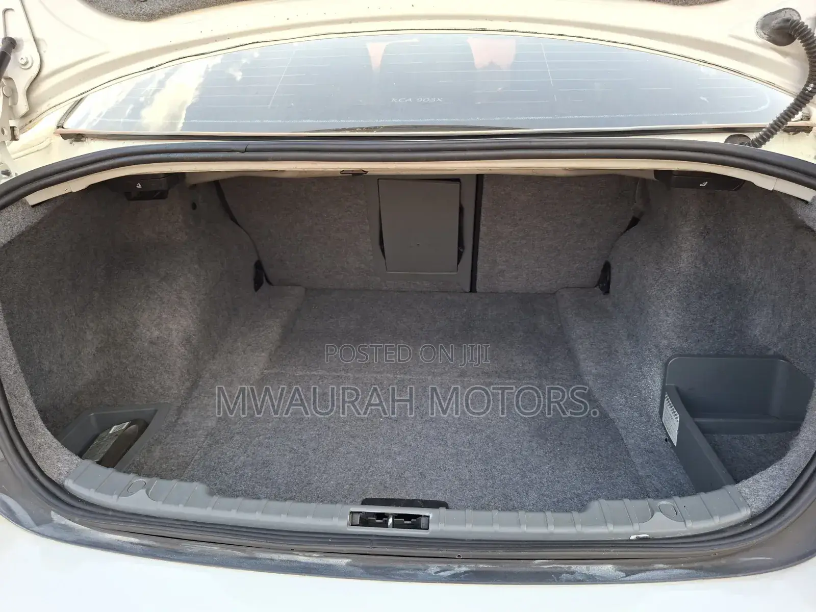 BMW 320i 2007 White