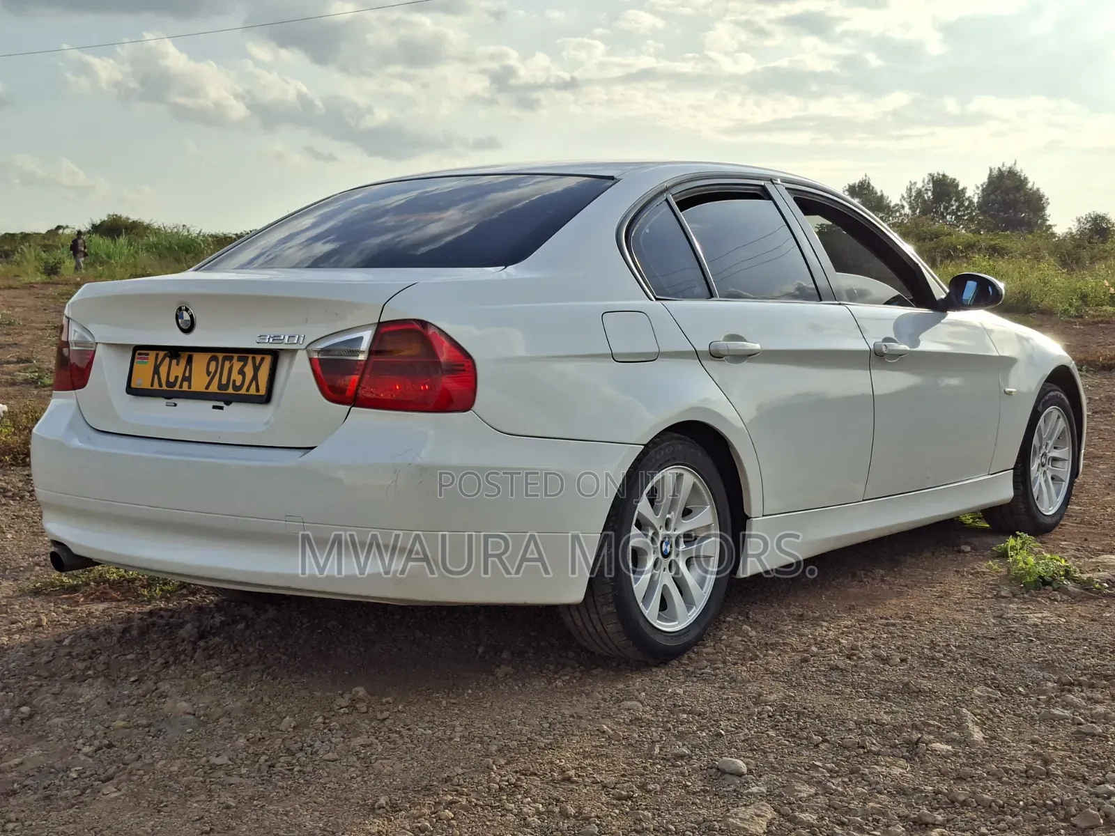 BMW 320i 2007 White