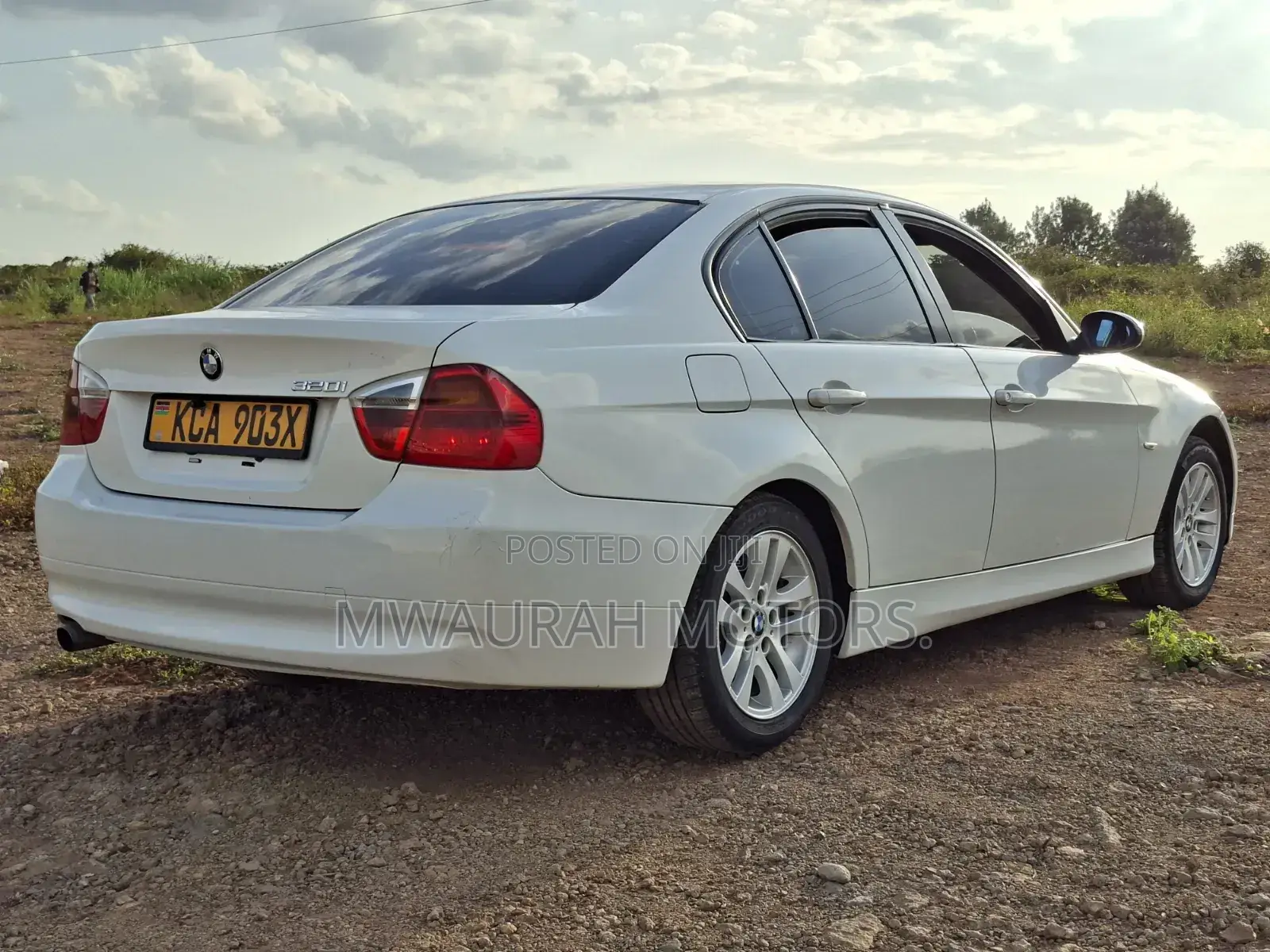 BMW 320i 2007 White