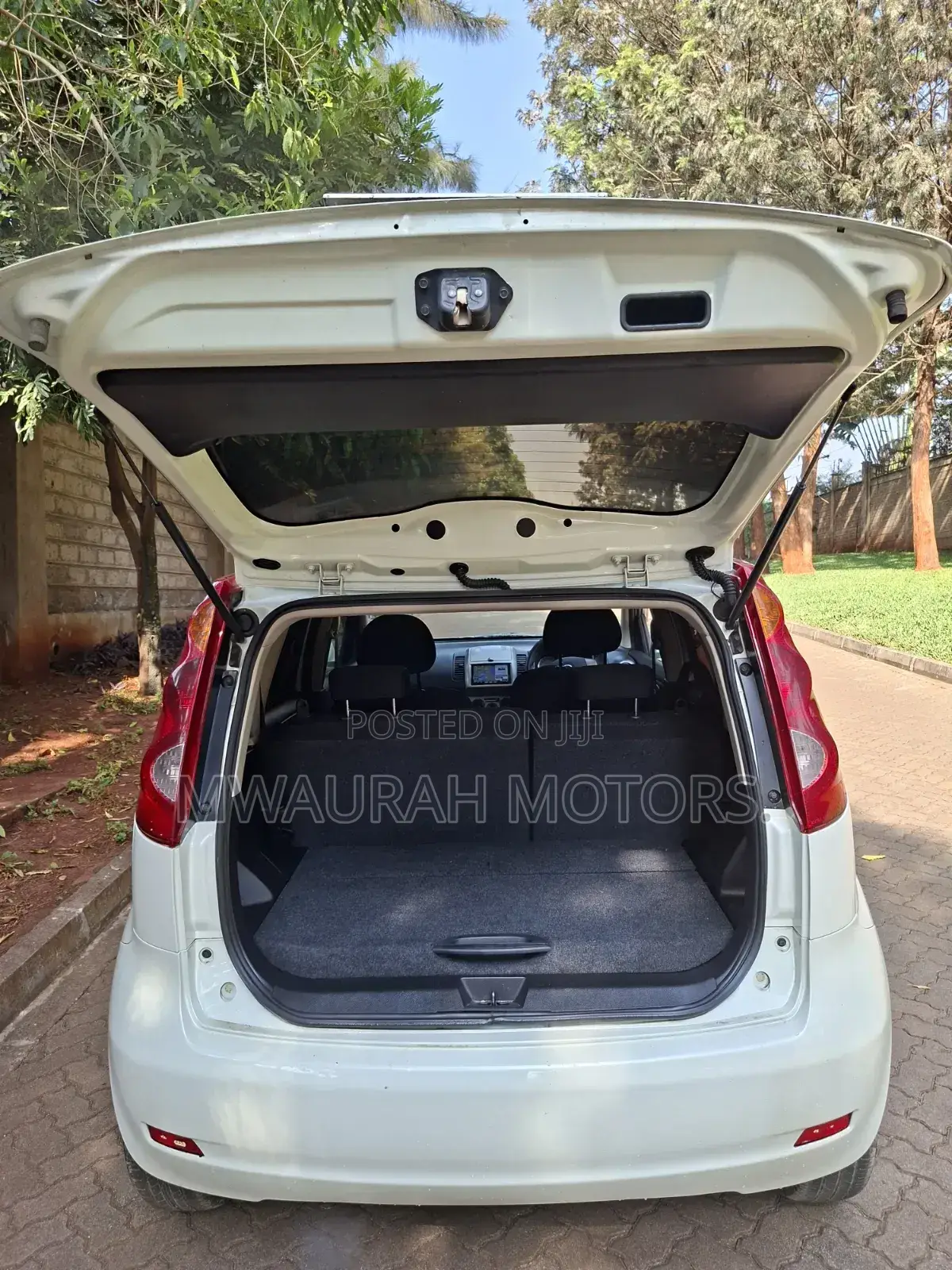 Nissan Note 2012 Pearl